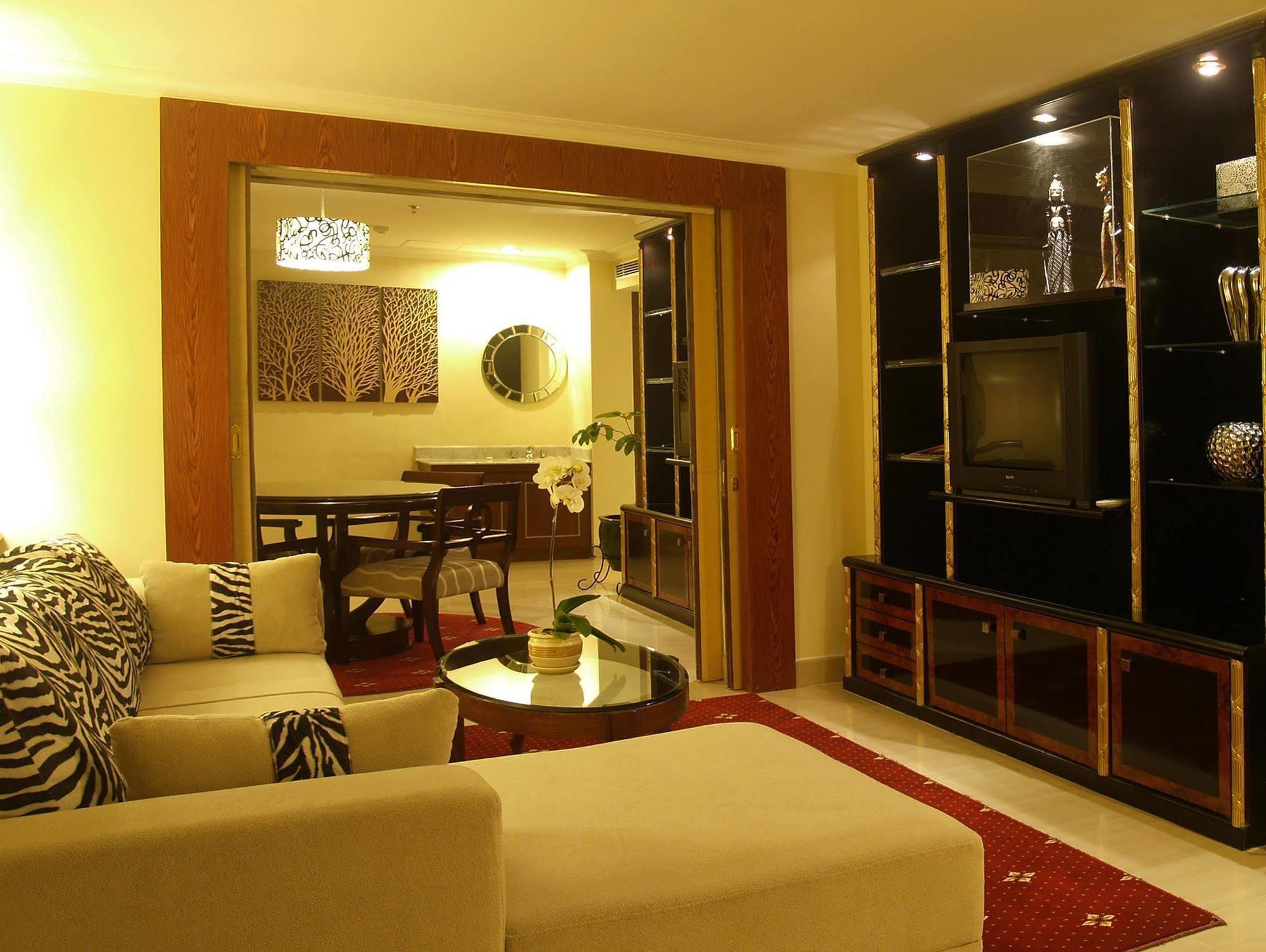 Aston Tropicana Hotel Bandung Exterior photo
