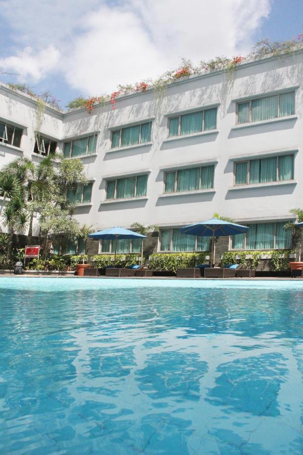 Aston Tropicana Hotel Bandung Exterior photo